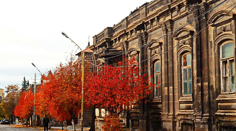 Gyumri (Urban life museum, Black fortress, walk through the old streets) Harichavank